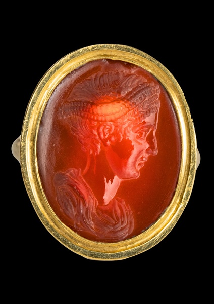 GLYPTICS ANCIENT JEWELRY